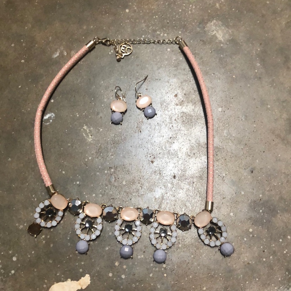 Necklace/earring set